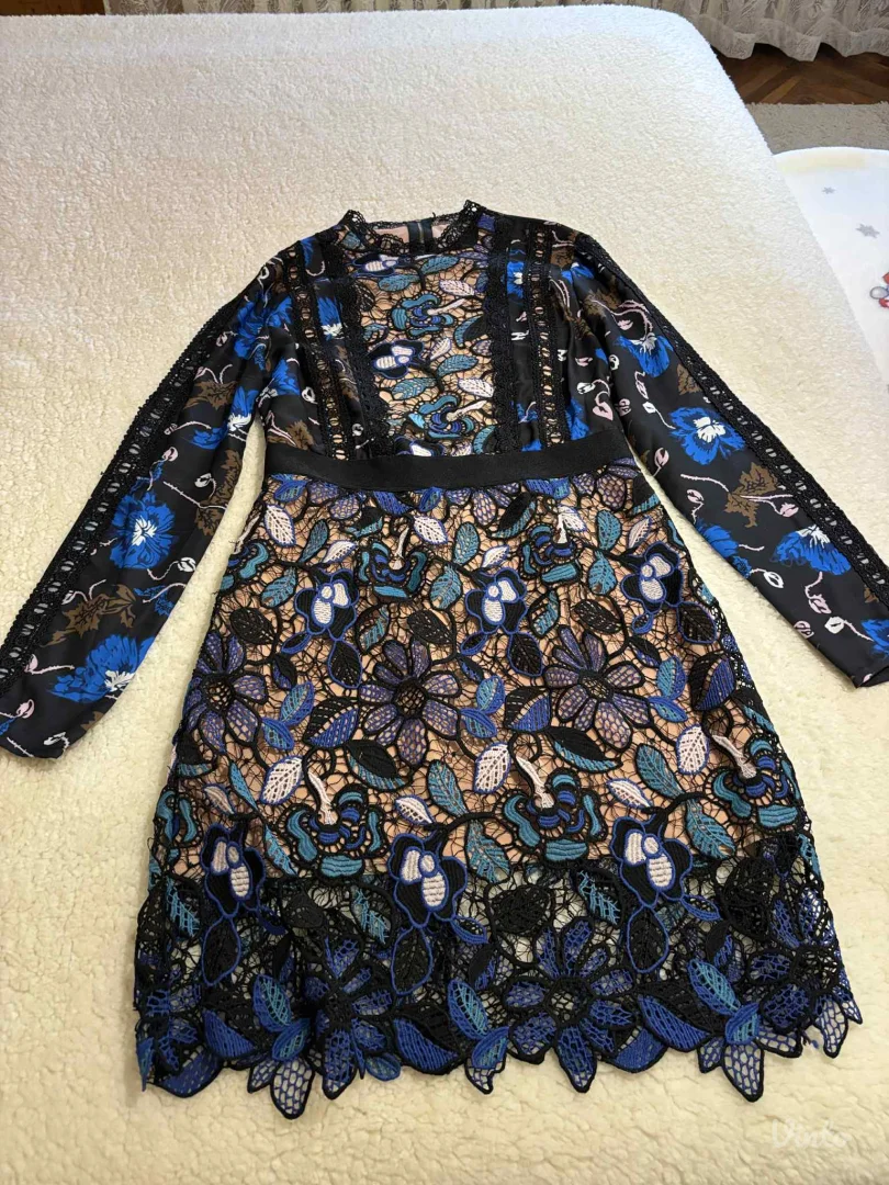 Potpuno ocuvana haljina