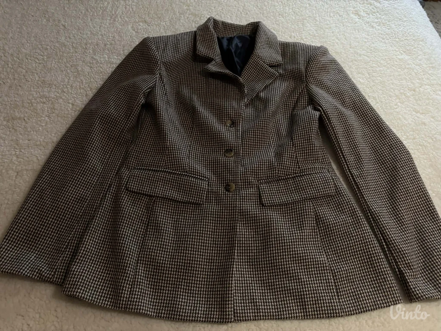 Potpuno nov komlet sako i sorts