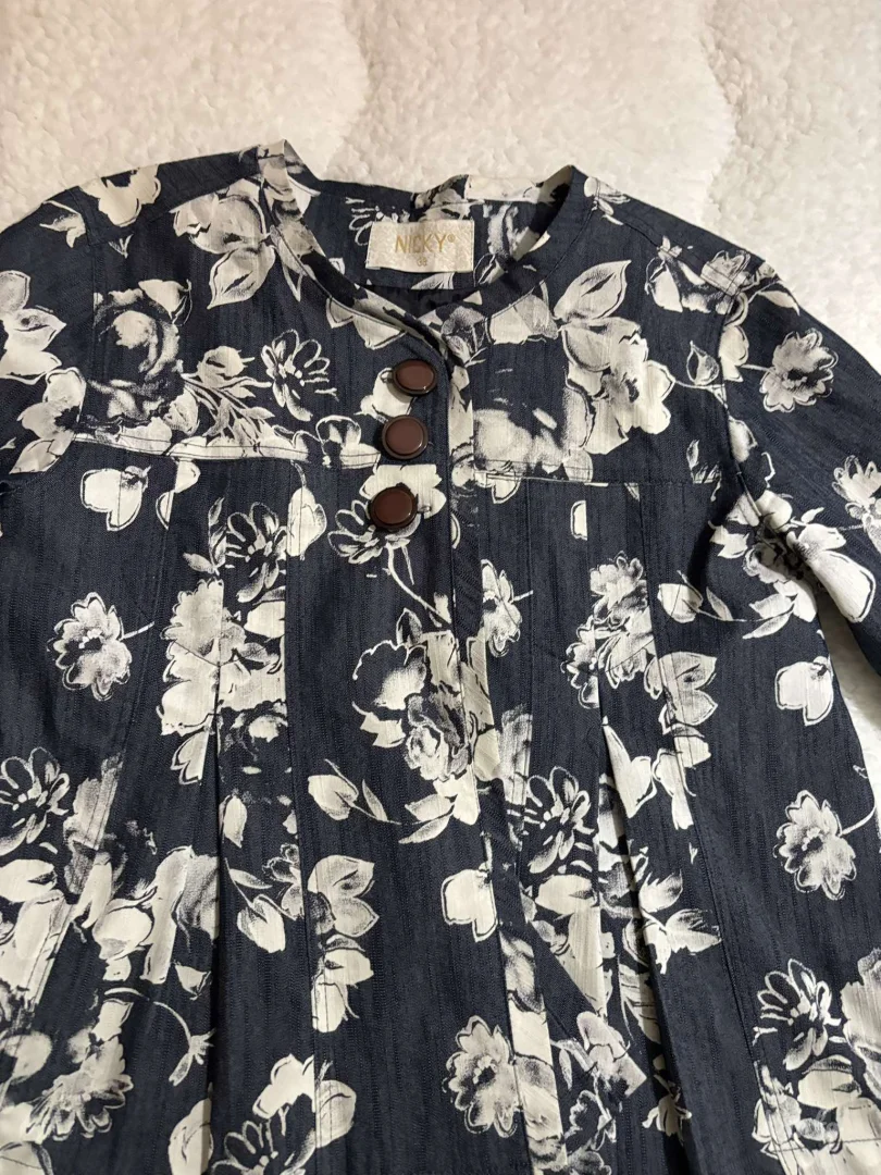 Potpuno ocuvan sako - buza, kao nov