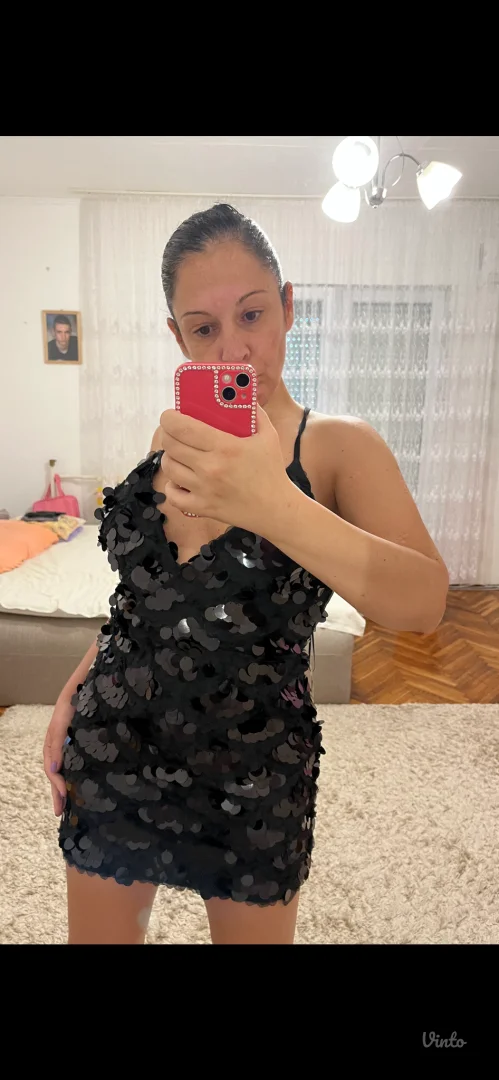 Potpuno nova haljina sa etiketom