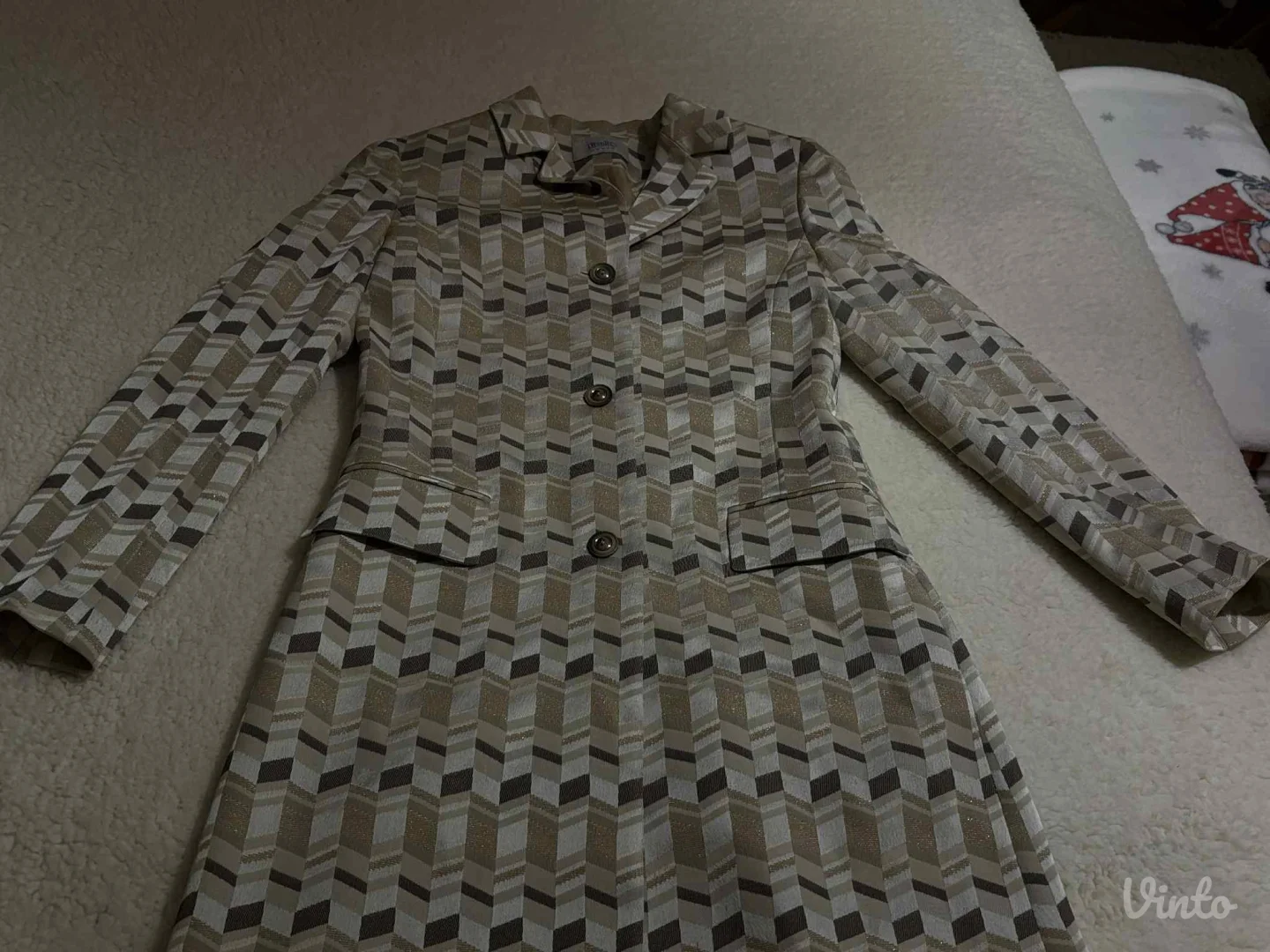 Potpuno ocuvan sako - Mantil Nicilas’s