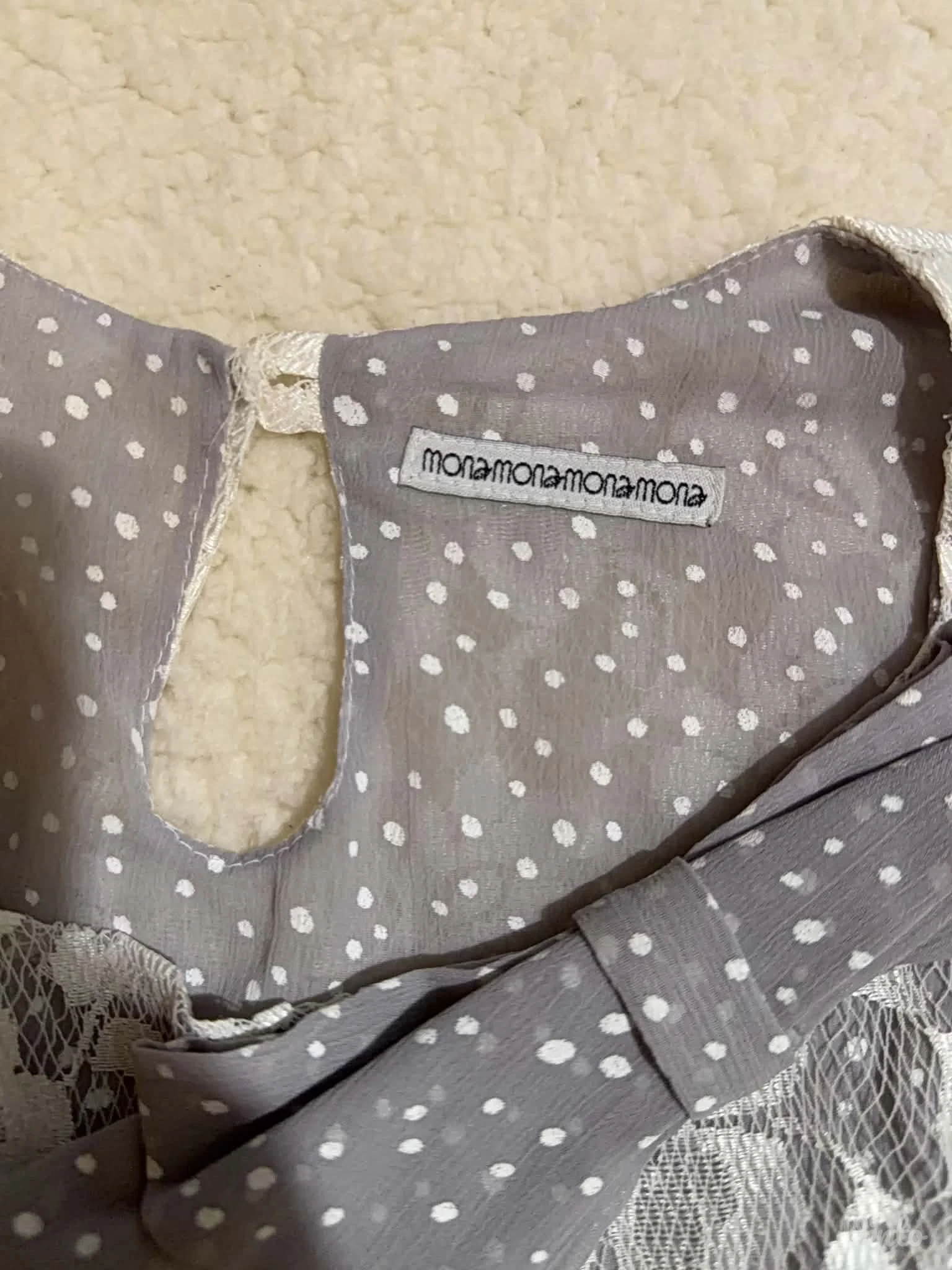 Potpuno ocuvana Mona bluza - kosulja