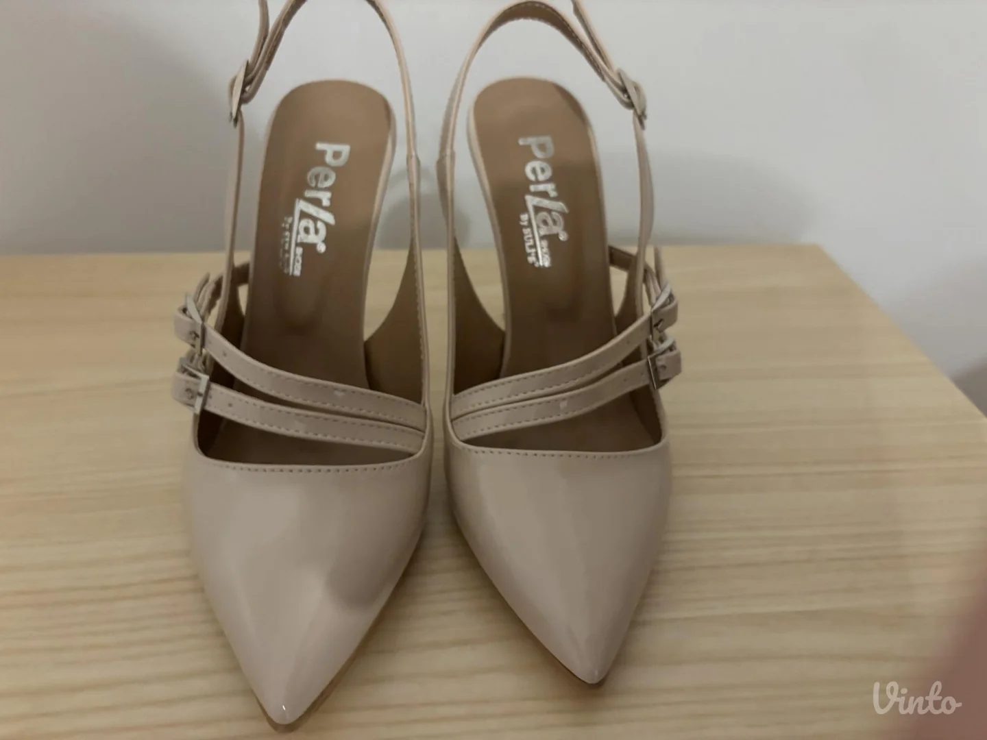 Potpuno nove sandale Perla