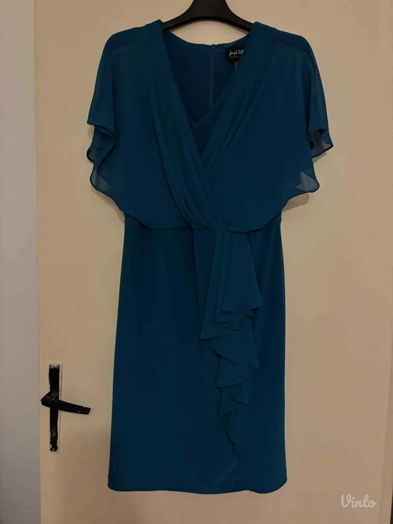 Potpuno ocuvana haljina