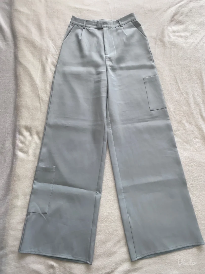 Svetlo plave elegantne pantalone