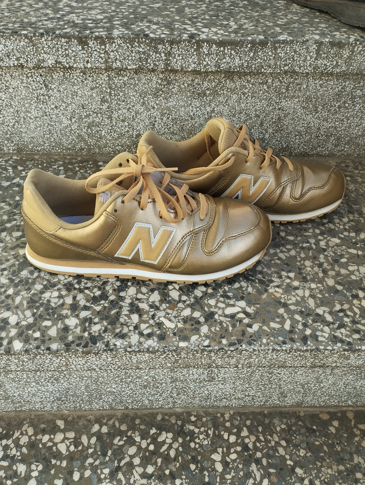 New Balance 373 kozne patike br.38
