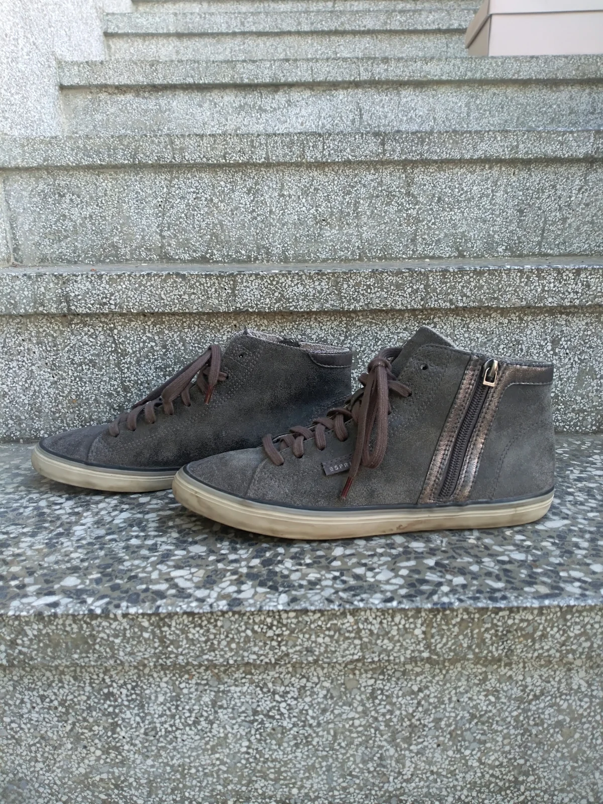 Esprit kozne patike br.39