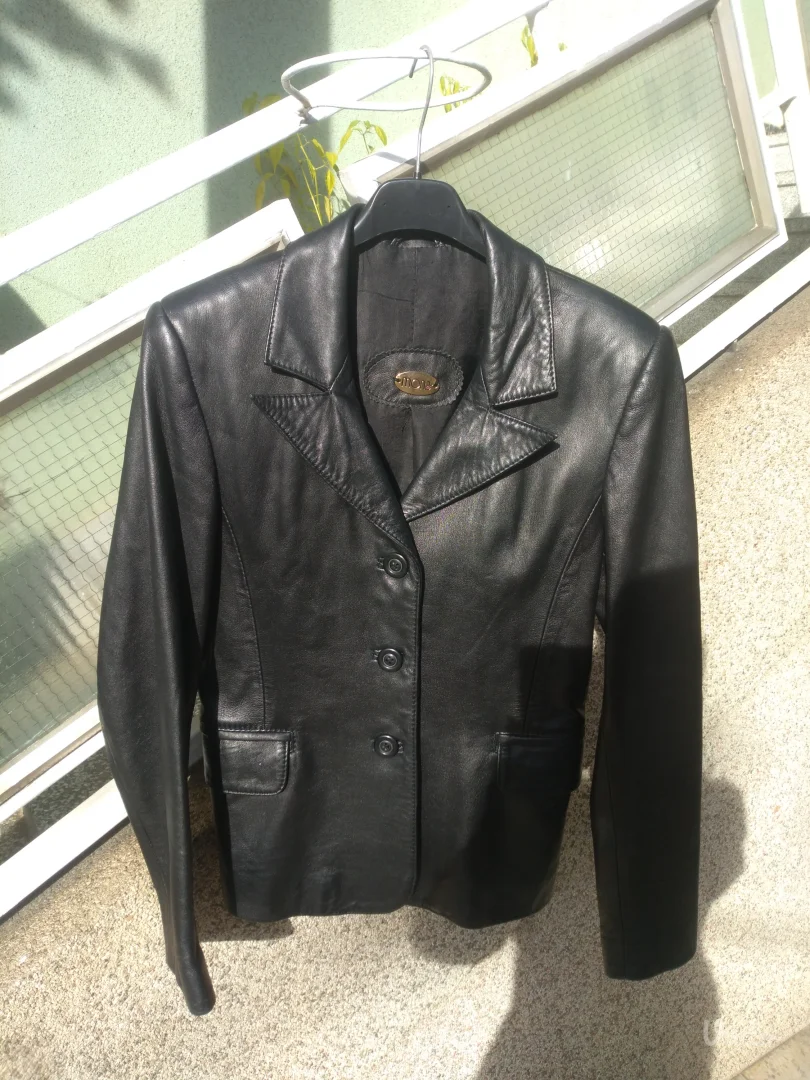 Mona kozna jakna br.38