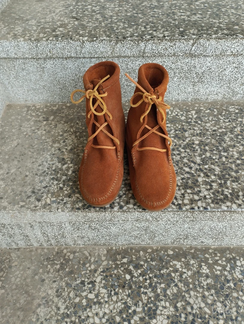 Minnetonka original kozne cipele br.37