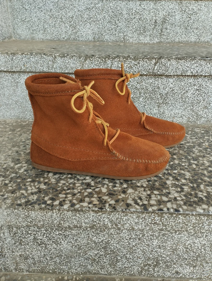 Minnetonka original kozne cipele br.37