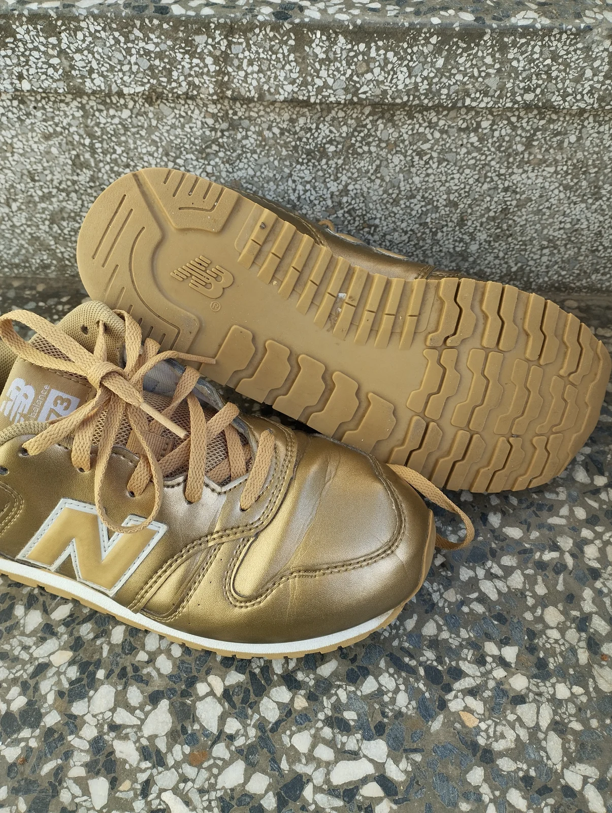 New Balance 373 kozne patike br.38