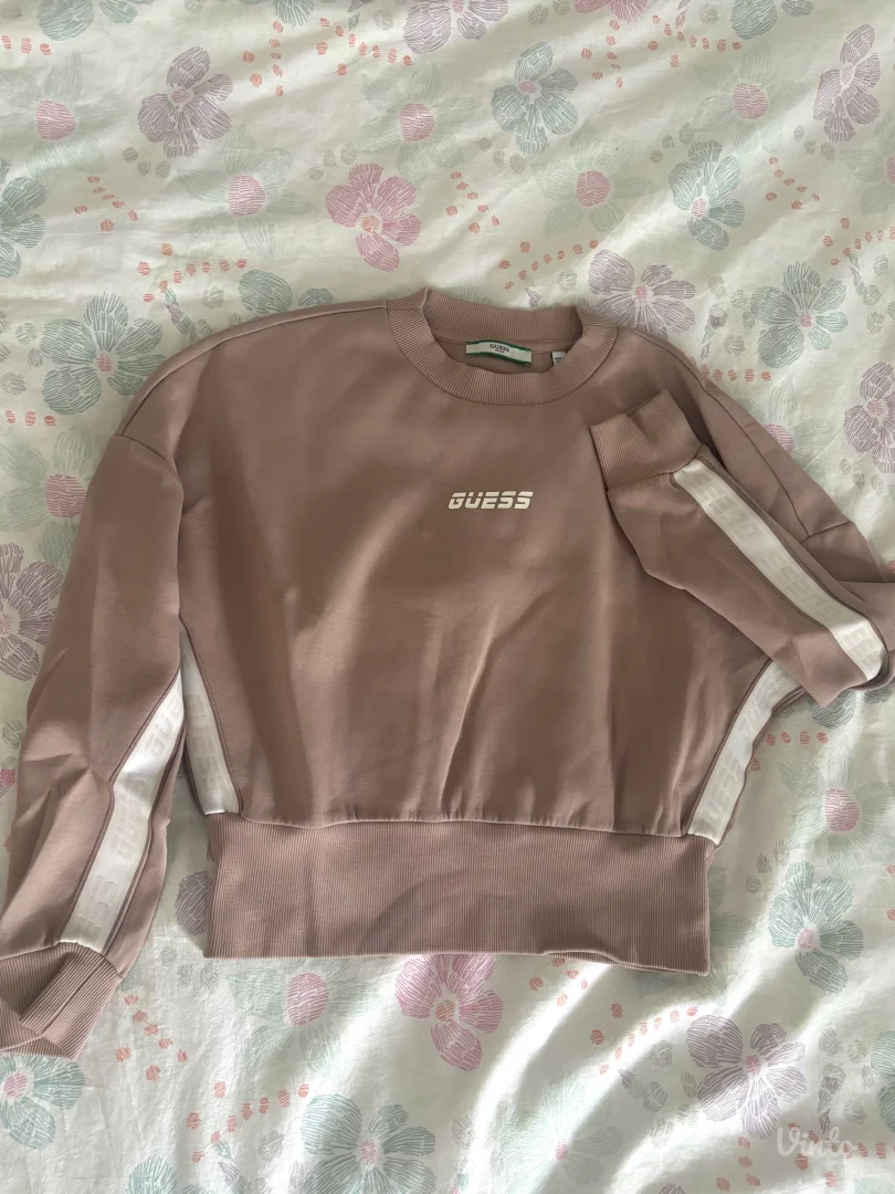 Guess krop top duks S veličine