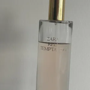 Red temptation parfem