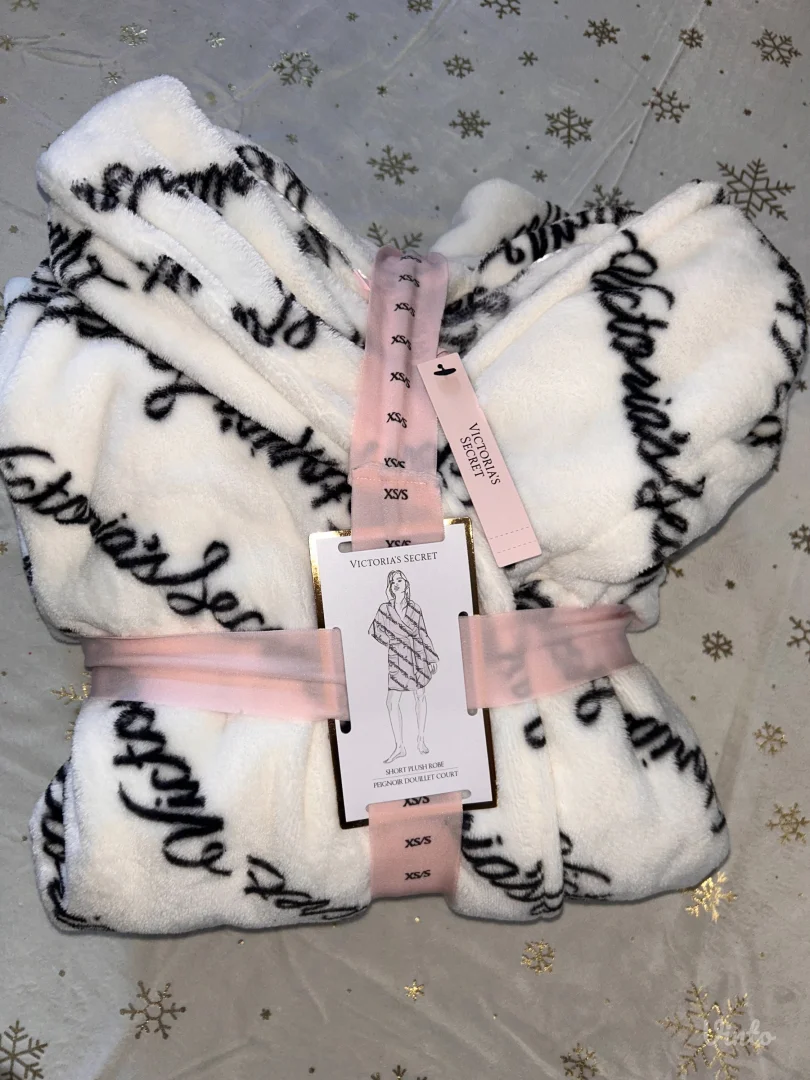 Victoria's Secret bade mantil