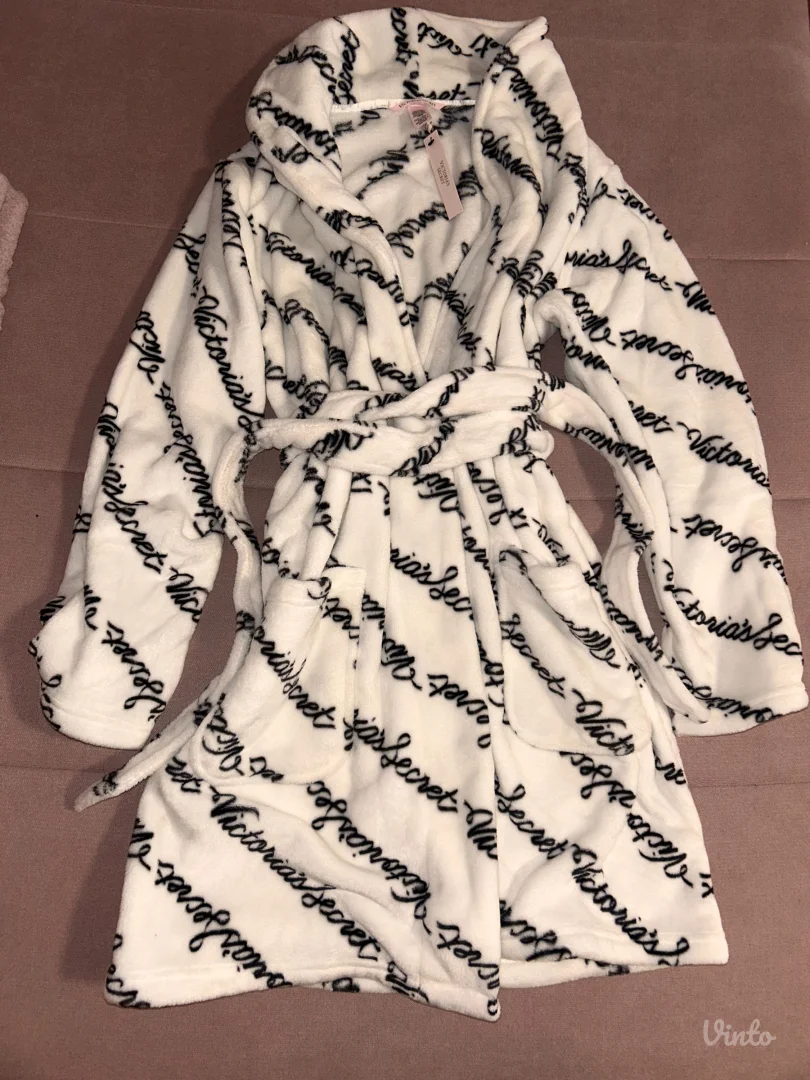 Victoria's Secret bade mantil