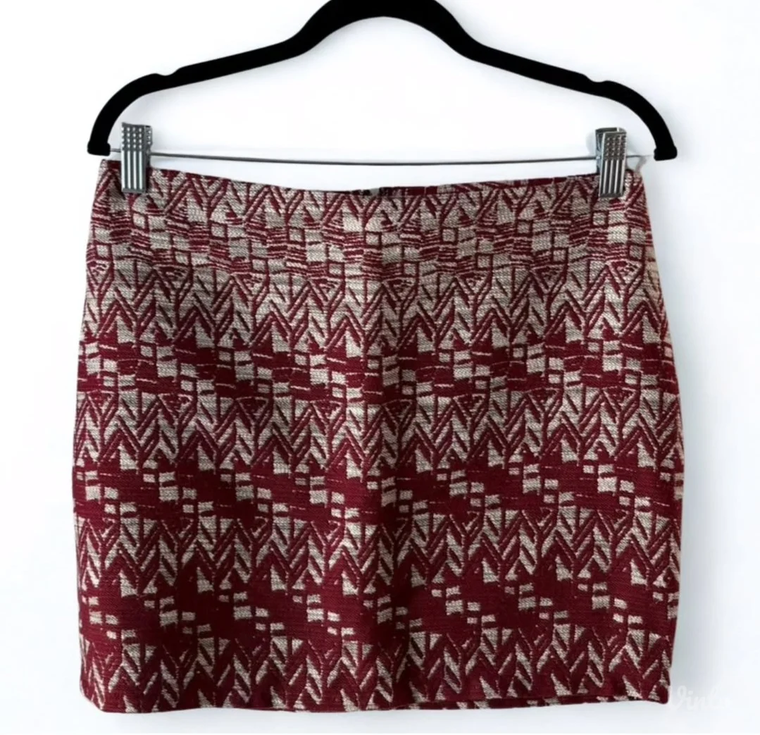 Ženska mini suknjica