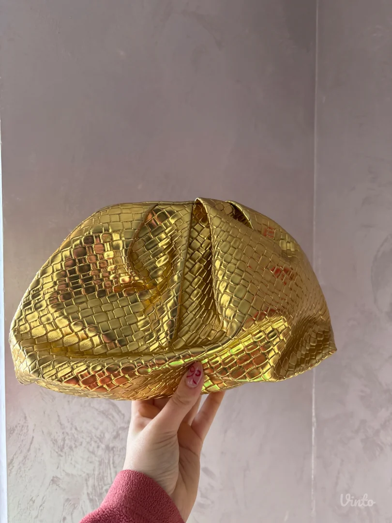 Shein zlatna torbica