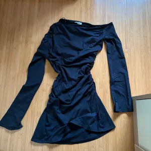 Stradivarius mini haljina