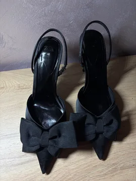 Zara stikle sa masnom