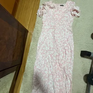 Shein roze haljina