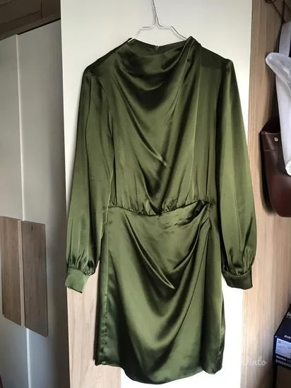 Zara haljina sa efektom satena