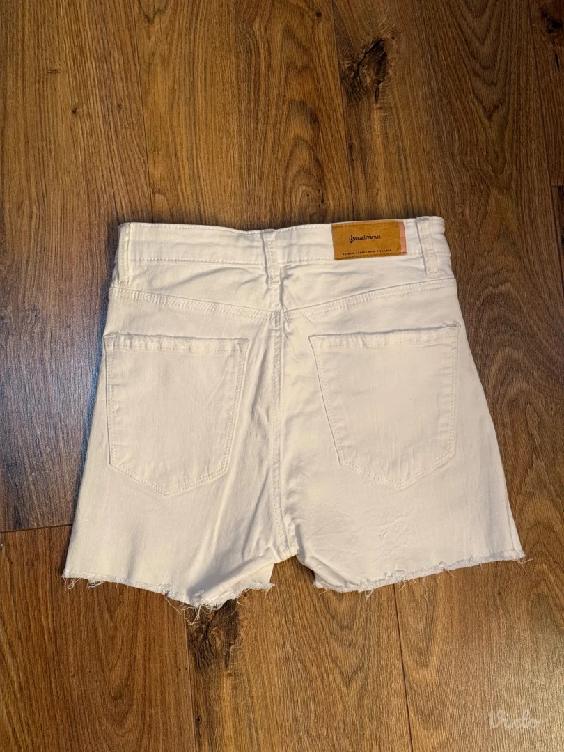 Stradivarius beli šorts