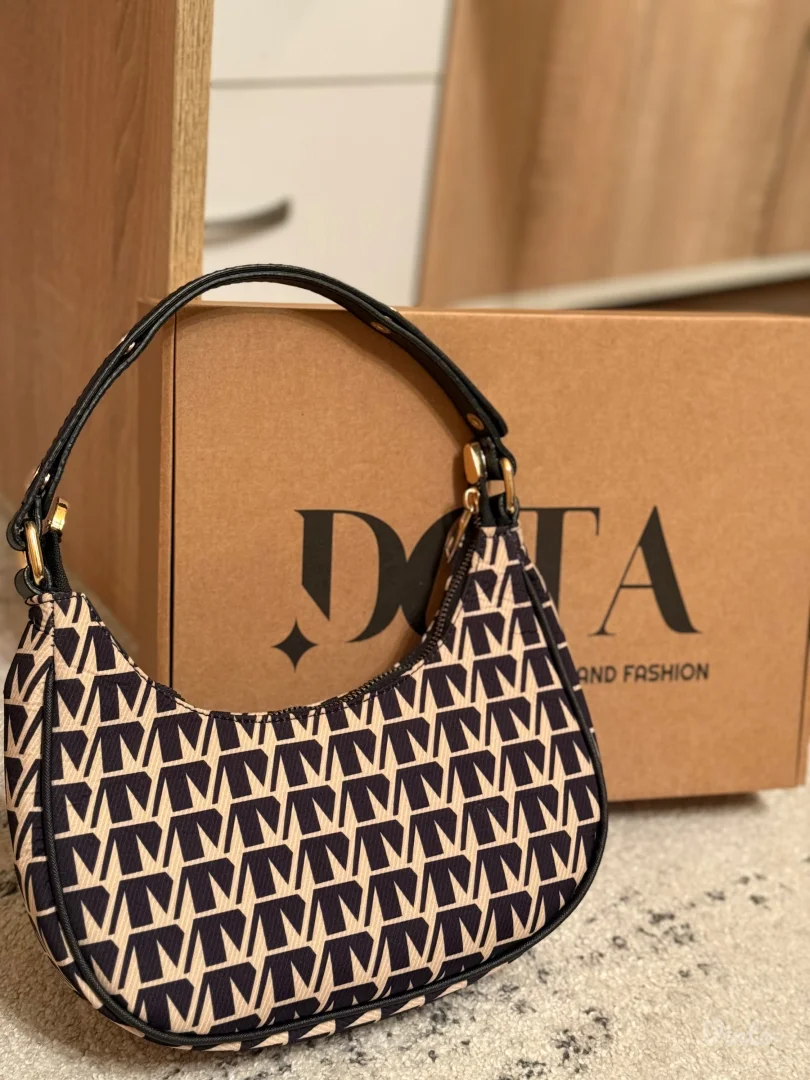 Dota crno-bela torbica