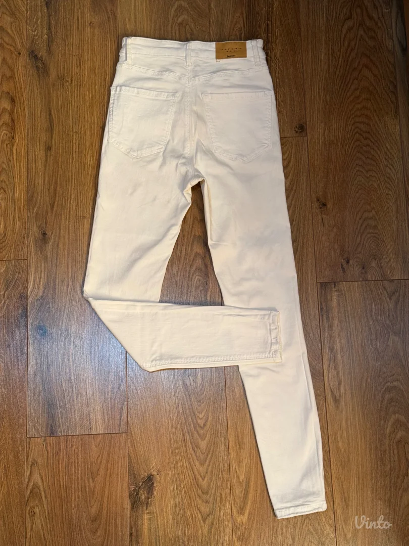 Stradivarius bele farmerke