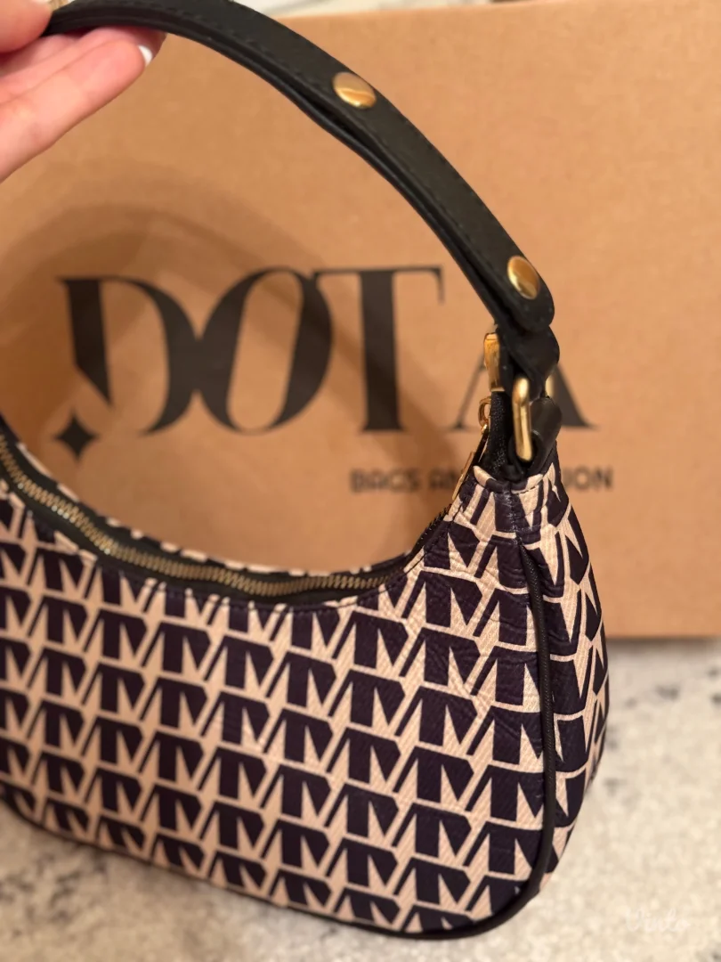 Dota crno-bela torbica