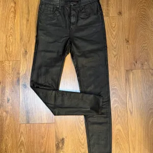 Kožne skinny pantalone Stradivarius