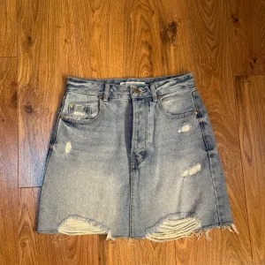 Stradivarius teksas suknja