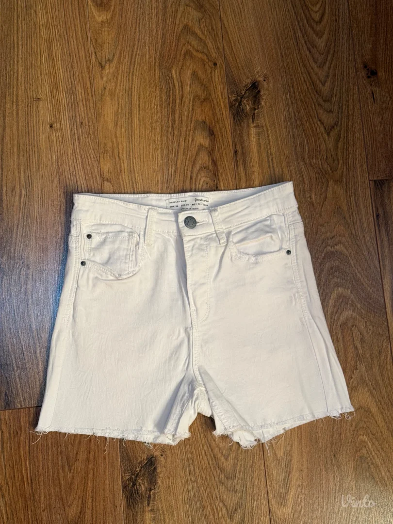 Stradivarius beli šorts