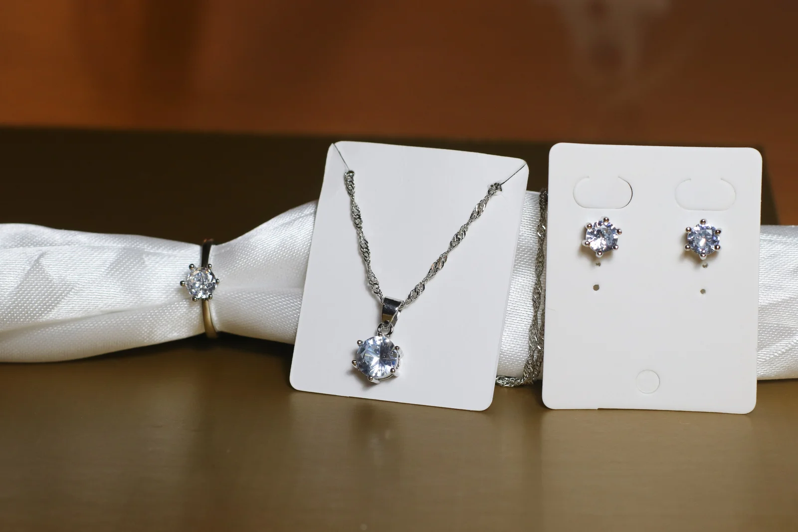 Set nakita (ogrlica, minđuše i prsten ) žig 925