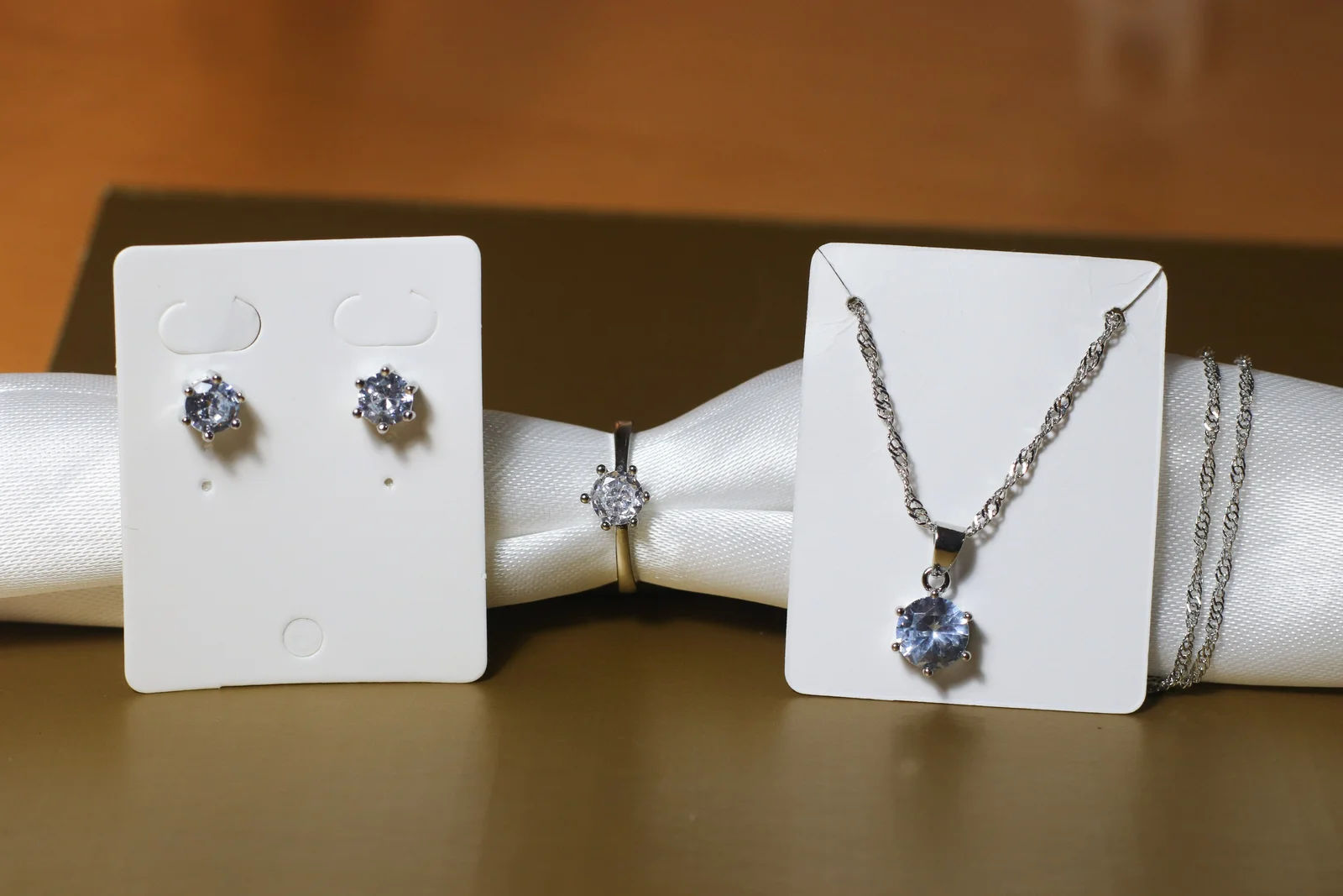Set nakita (ogrlica, minđuše i prsten ) žig 925