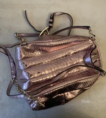 Victotia’s Secret metalik prljavo roze ranac