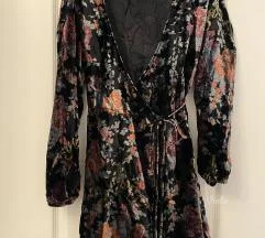 Zara mini haljina od plisa