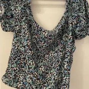 Stradivarius crop top