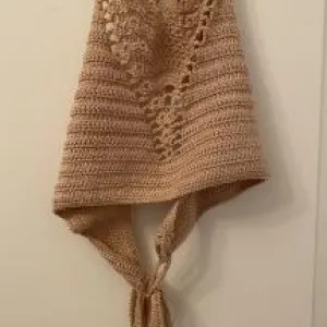 Pleteni crop top
