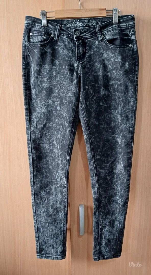 Revolt jeans Acid wash kao nove - preudobne