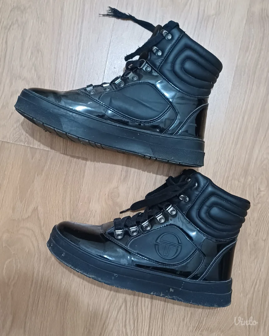 Sergio Tacchini „Amara“ čizmice br.39- ug 26 cm