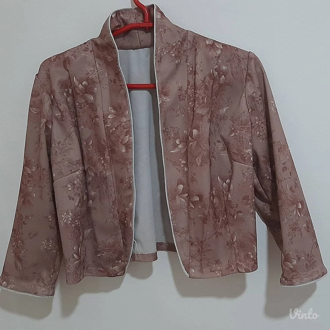 Vintage Romantični bolero , ručno rađen