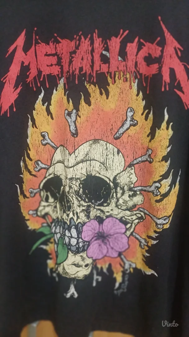 Bershka Metallica majica, veličina L