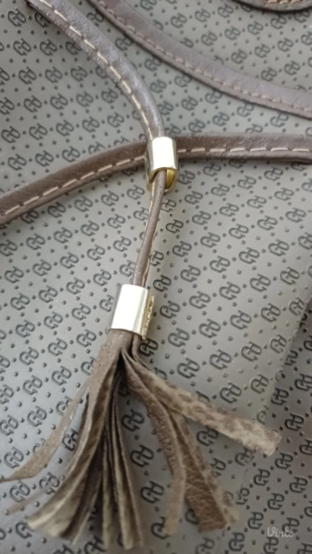 Paolo Gucci Vintage Crossbody – luksuzni retro klasik