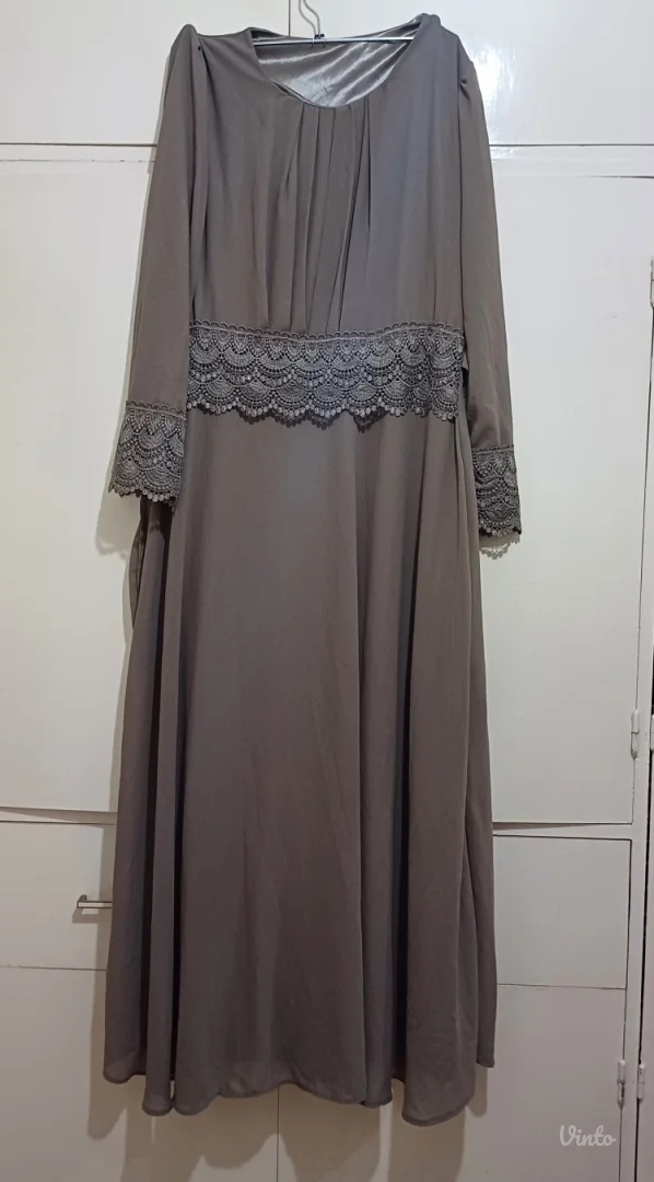 Nova duga haljina sa vezom