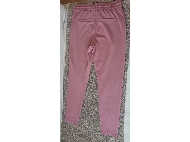 Only poptrash preudobne pantalone- trenerka