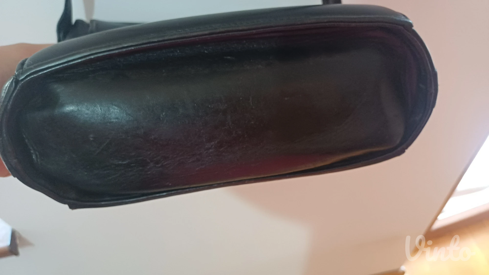 MONA Vintage kožna torba – bezvremenski klasik