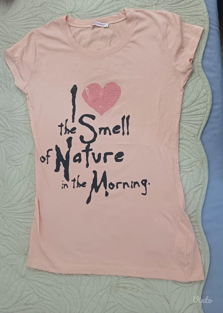 Nova majica – prolećni vibe u najlepšoj nijansi roze