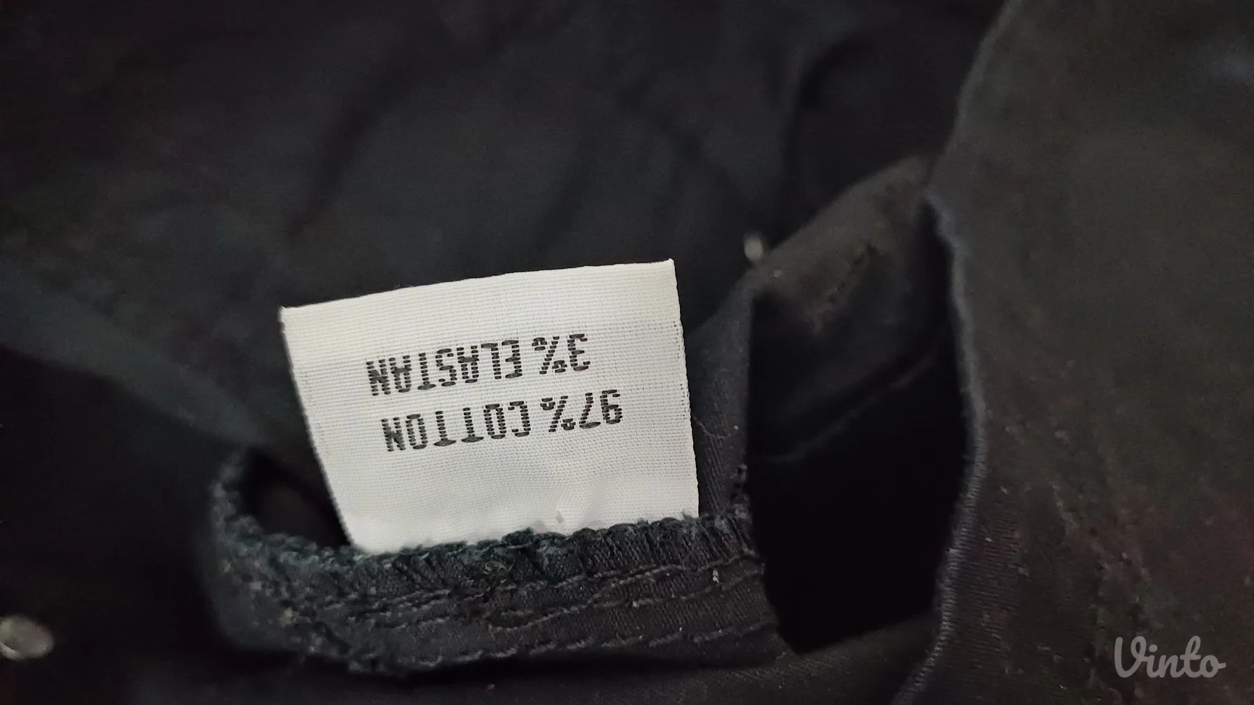 Nova crna haljina na tregere