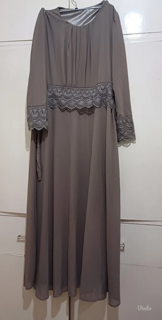 Nova duga haljina sa vezom