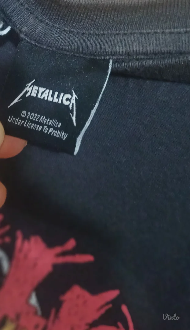 Bershka Metallica majica, veličina L